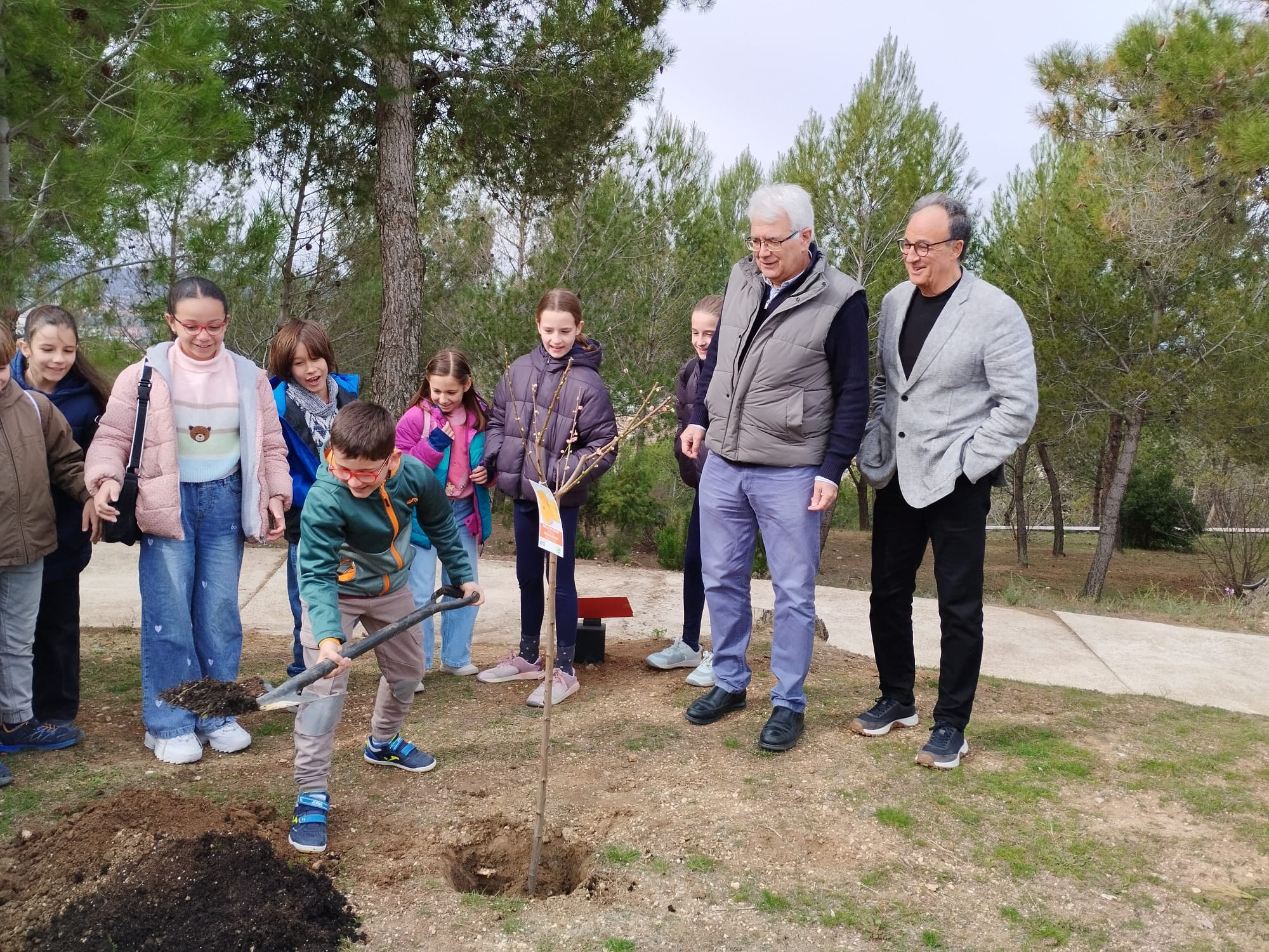 Cultura, naturaleza y poesía unen a más de 300 personas en el Museo